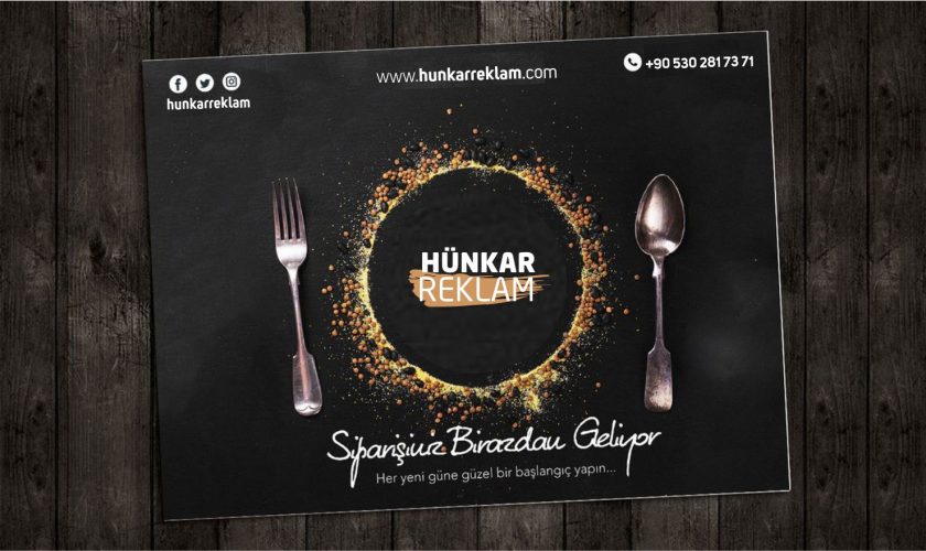 ХАРТИЯ ЗА СЕРВИРАНЕ С ПЕЧАТ