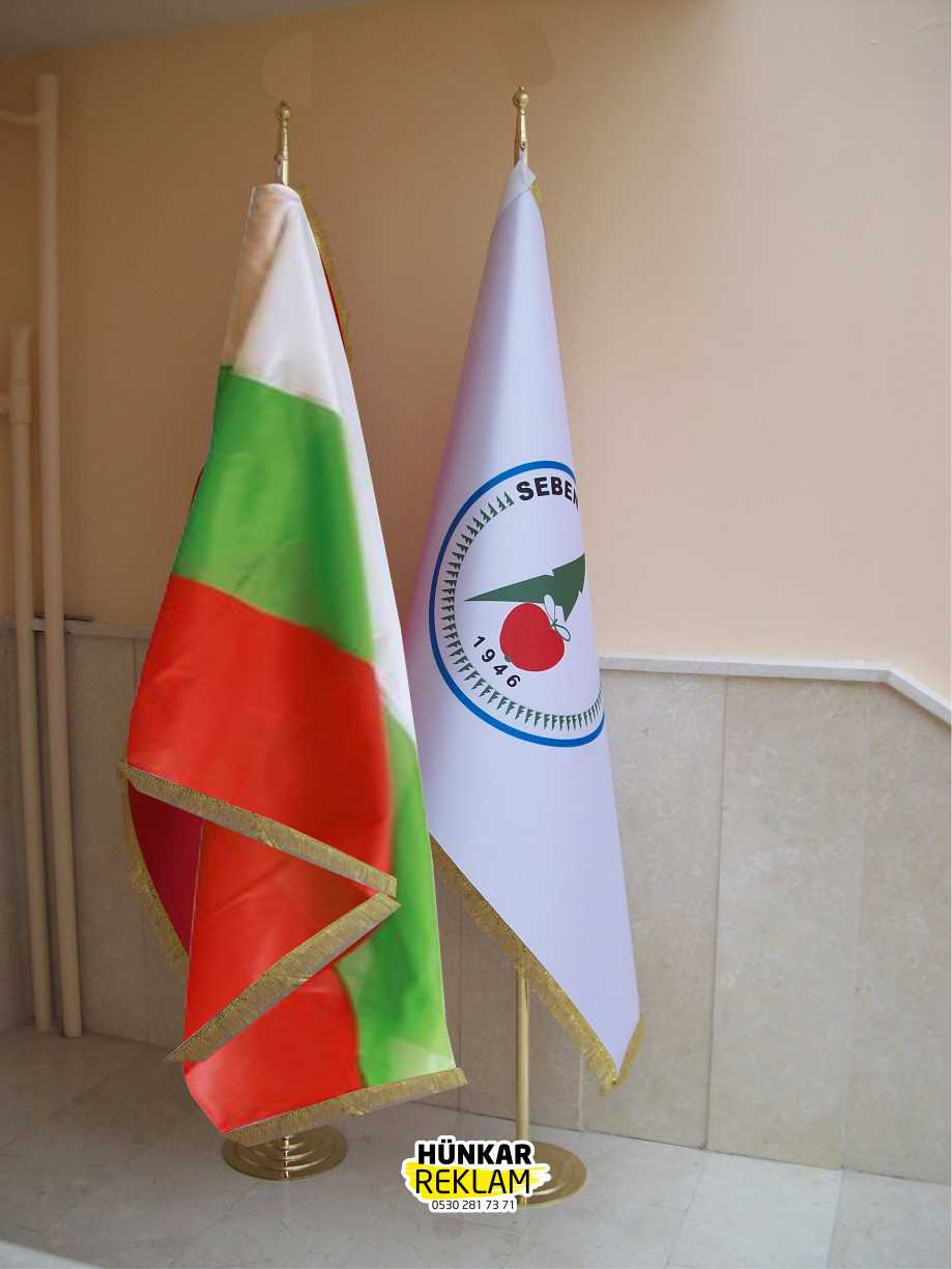 makam bayrağı saçaklı bg