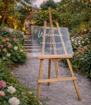 Прозрачно Плексигласово Табло за Посрещане