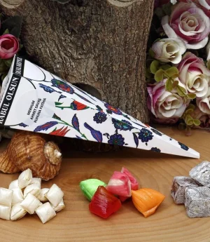 Кутия с Мевлид Бонбони + Локум + Разнообразие от Цветни Бонбони