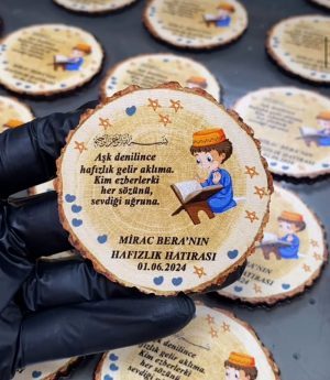 Дървен Магнит