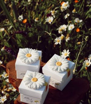 Свещ „Маргаритка“ в кутия