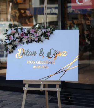 Приветствена Табела с Цветя