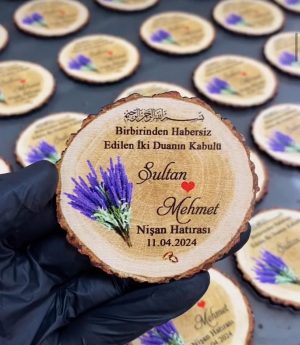 Дървен Магнит