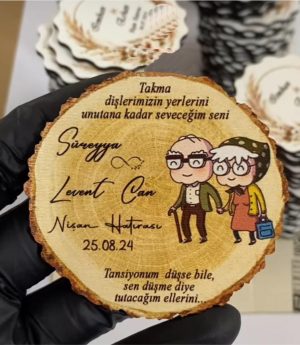 Дървен Магнит