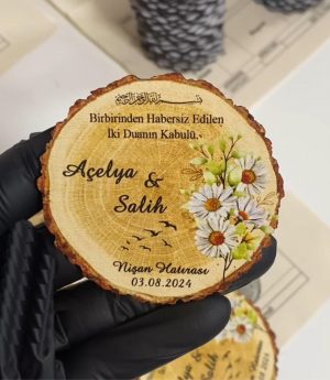 Дървен Магнит