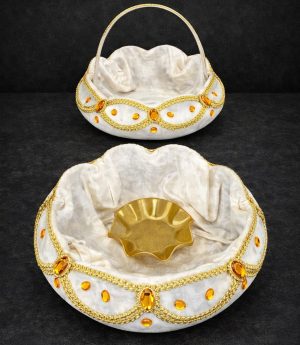 Табла и Кошница за Къна Различни Цветове