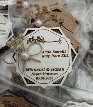 Дървен Магнит