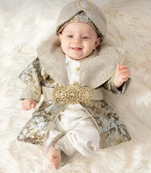 0–6 месеца и 1 година Сюннет Облекло