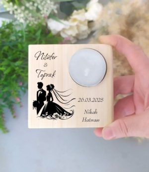 Квадратна Дървена Свещ