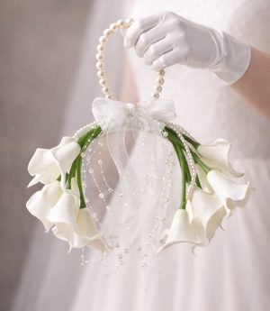 Булчински Букет с Лилии с Перлена Дръжка