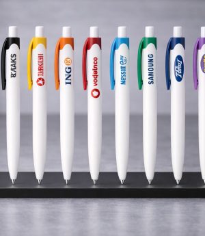 Цветове на Пластмасови Химикалки E090