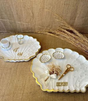 Табла За Обручение Във Формата На Стрида Морска Мида