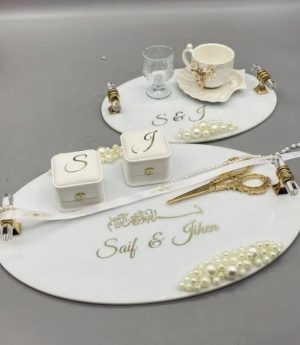 Овална акрилна табла за искане на ръката и годеж