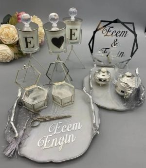 Епоксиден комплект табла за годеж – сребро, буква свещ и табелка с име