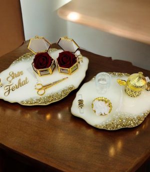 Златен Епоксиден Поднос За Сгодяване И Годеж