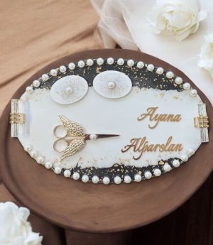 Златна табла за годеж