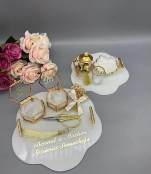 Най-елегантните модели табла за годеж