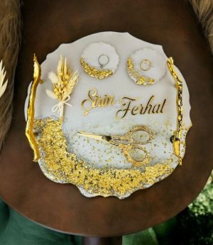 Комплекти Златни Полиестерни Подноси За Годеж