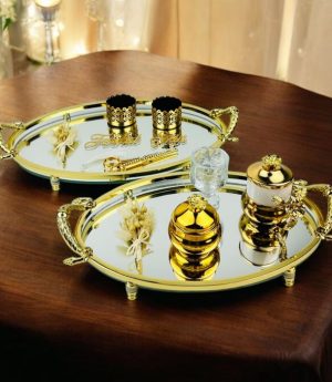 Елегантен Златен Поднос За Сгодяване И Годеж