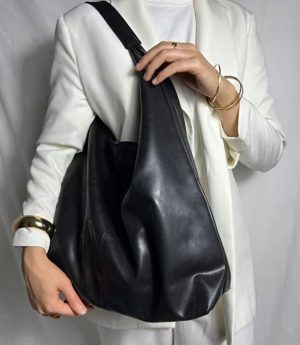 Голяма Чанта За Рамо И Tote Стил – С Голям Капацитет