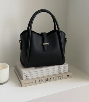 Дамска Чанта За Ръка И Рамо С Подвижна Козметична Чанта