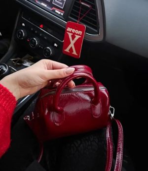 Дамска Чанта От Изкуствена Кожа С Регулируема Презрамка За Ръка И Рамо