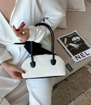 Дамска Черна Багет Чанта От Кетен С Дълга Дръжка За Ръка И Рамо