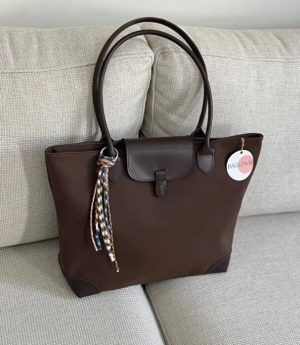 Дамска Голяма Чанта С Charm Детайл