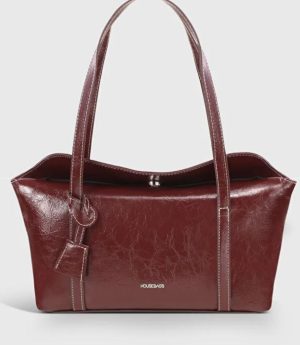 Дамска Чанта За Рамо С Капак