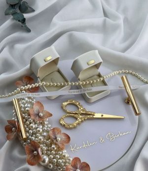 Елегантна Табла За Пръстени